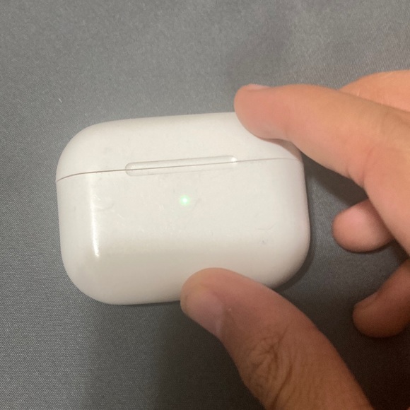 Apple AirPod Pros Left AirPod only & with case